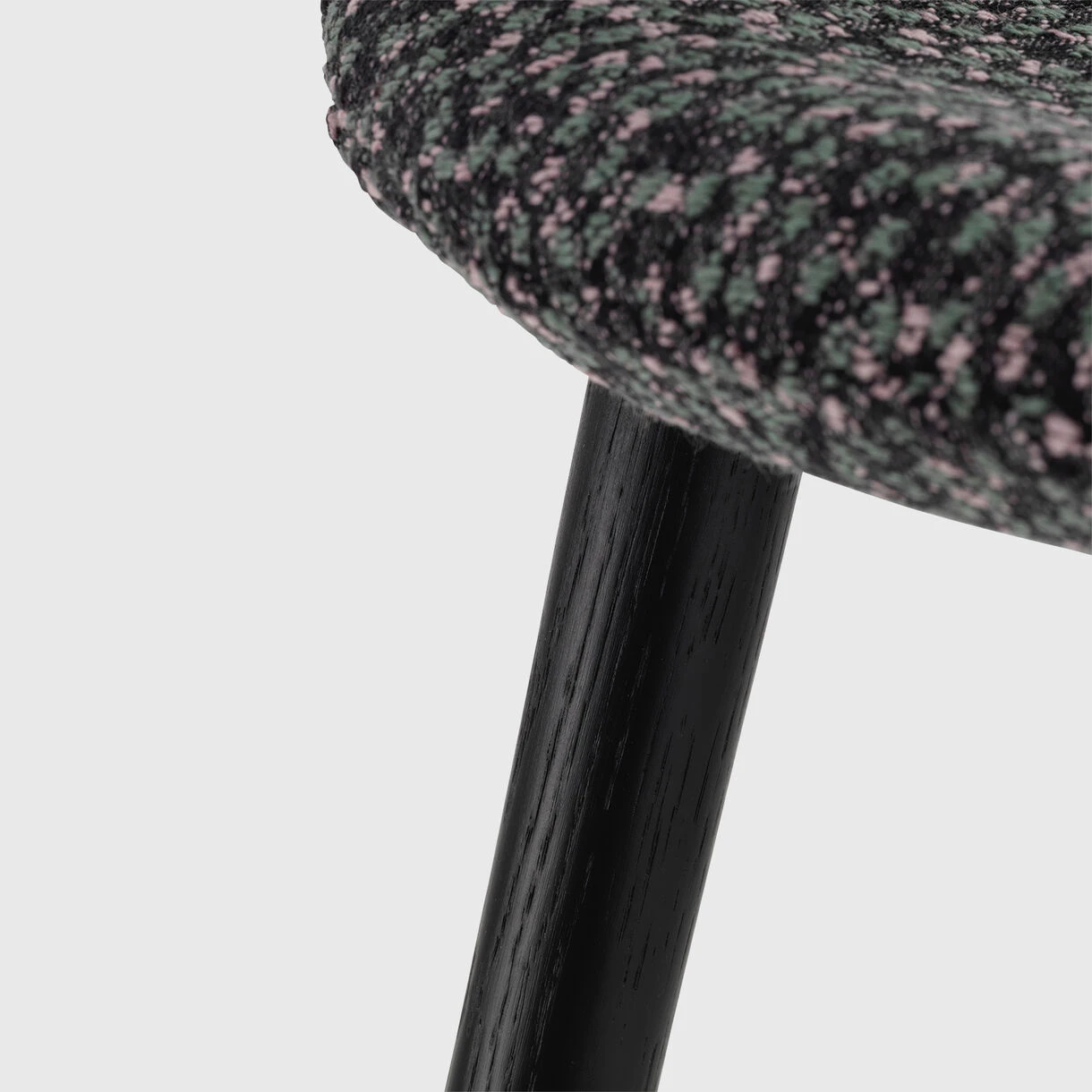 Vitra EamesĀ® Organic Chair, Eames Special Collection | Kvadrat Ria 981 - Image 7